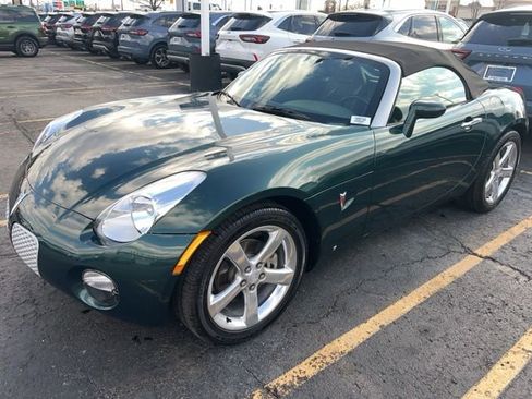 Used 2006 Pontiac Solstice Convertible w/ Premium Package image 7