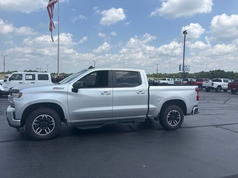 Used 2021 Chevrolet Silverado 1500 RST AWD/4WD image 2