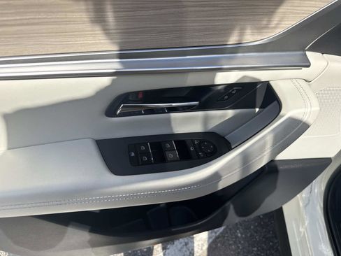 Used 2024 MAZDA CX-90 Plug-In Hybrid w/ Premium Plus image 20