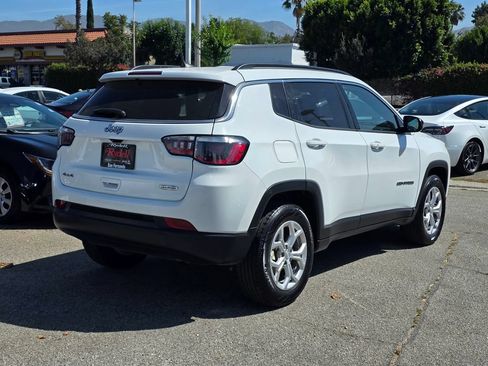 Certified 2024 Jeep Compass Latitude AWD/4WD image 4