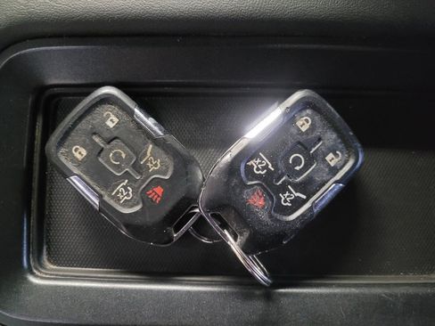 Used 2019 GMC Yukon XL SLT w/ Open Road Package image 32