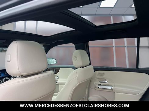Used 2026 Mercedes-Benz GLB 250 4MATIC image 16