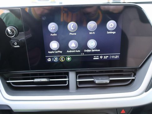 New 2026 Chevrolet Trax RS w/ Sunroof Package image 23