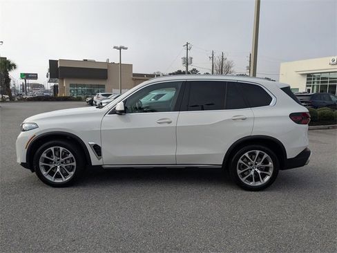 Used 2024 BMW X5 xDrive40i w/ Premium Package image 8