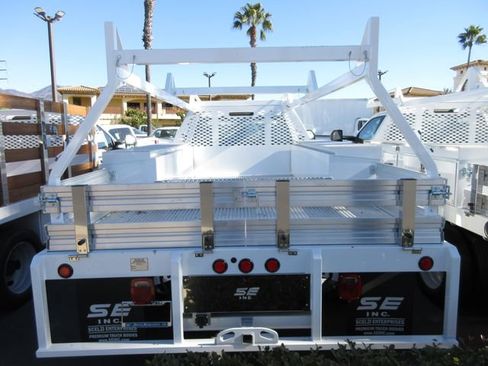 New 2024 Ford F450 XL w/ XL Chrome Package image 3