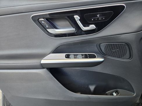 Certified 2023 Mercedes-Benz GLC 300 image 23