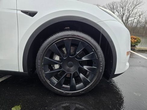 Used 2023 Tesla Model Y Long Range image 5