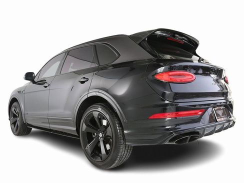 Used 2022 Bentley Bentayga image 3