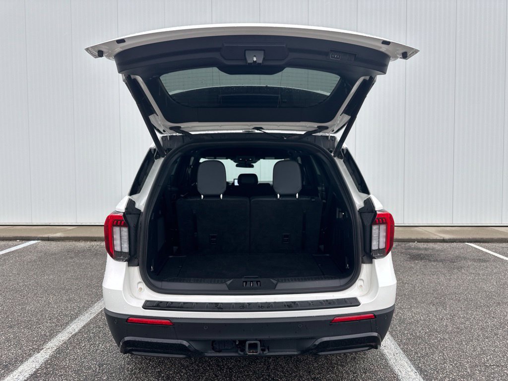 Certified 2025 Ford Explorer ST-Line w/ ST-Line Street Pack AWD/4WD image 19