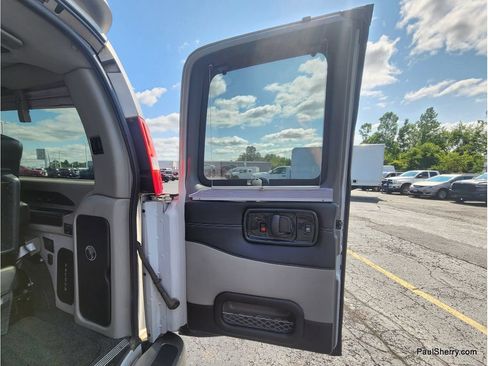 Used 2020 Chevrolet Express 2500 Extended w/ Enhanced Convenience Package RWD image 18