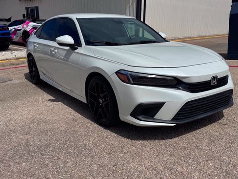 Used 2022 Honda Civic Sport image 3
