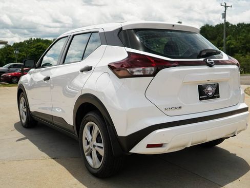 Used 2025 Nissan Kicks Play S FWD image 4
