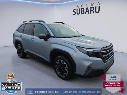 Used 2025 Subaru Forester Premium AWD/4WD image 7