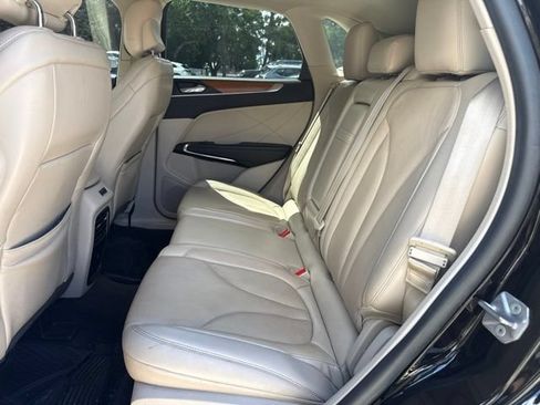 Used 2019 Lincoln MKC Select w/ Select Plus Package AWD/4WD image 6