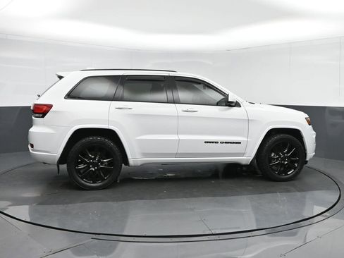 Used 2020 Jeep Grand Cherokee Altitude image 8