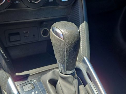 Used 2019 Toyota Yaris LE FWD image 18