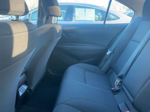 Used 2025 Toyota Corolla LE image 8