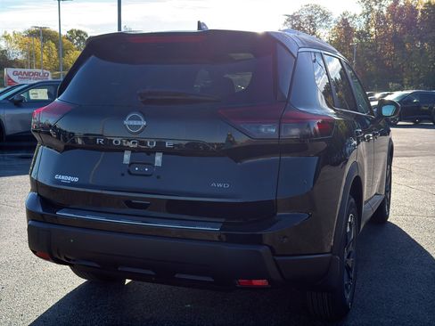 New 2026 Nissan Rogue SV w/ SV Premium Package image 5