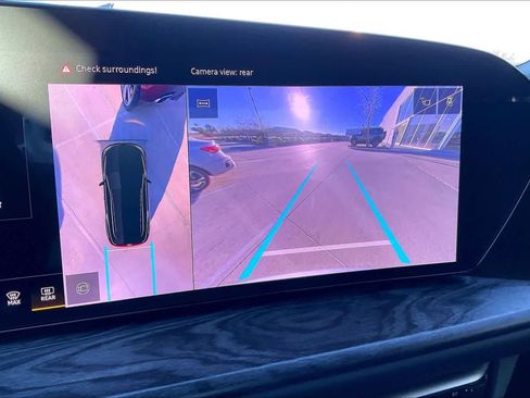 Used 2025 Audi Q5 Premium w/ Convenience Package image 25