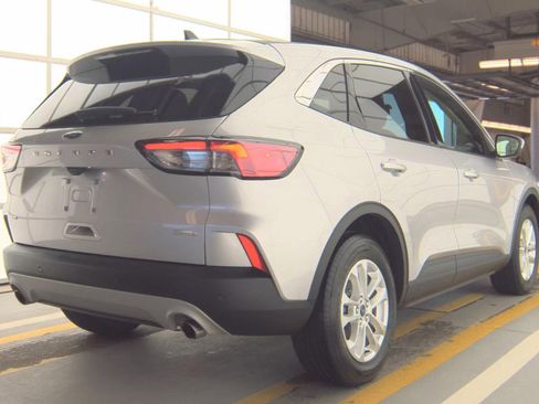 Used 2020 Ford Escape SE FWD image 4