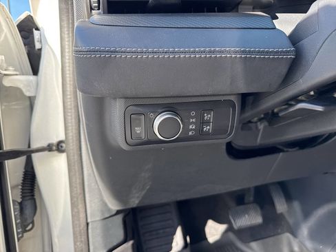 Used 2021 Ford Mustang Mach-E Premium image 28