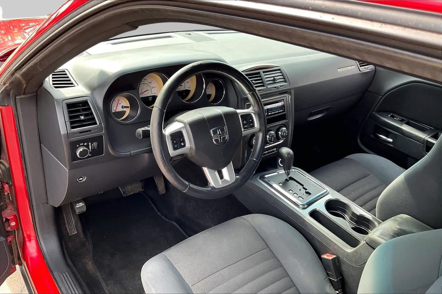 Used 2012 Dodge Challenger SXT RWD image 15