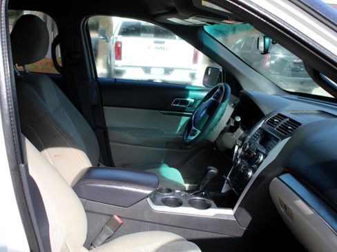 Used 2012 Ford Explorer FWD image 16