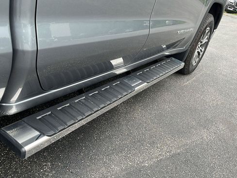 Used 2021 GMC Sierra 1500 SLE AWD/4WD image 22