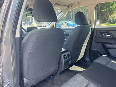 Used 2025 Nissan Rogue SV AWD/4WD image 17