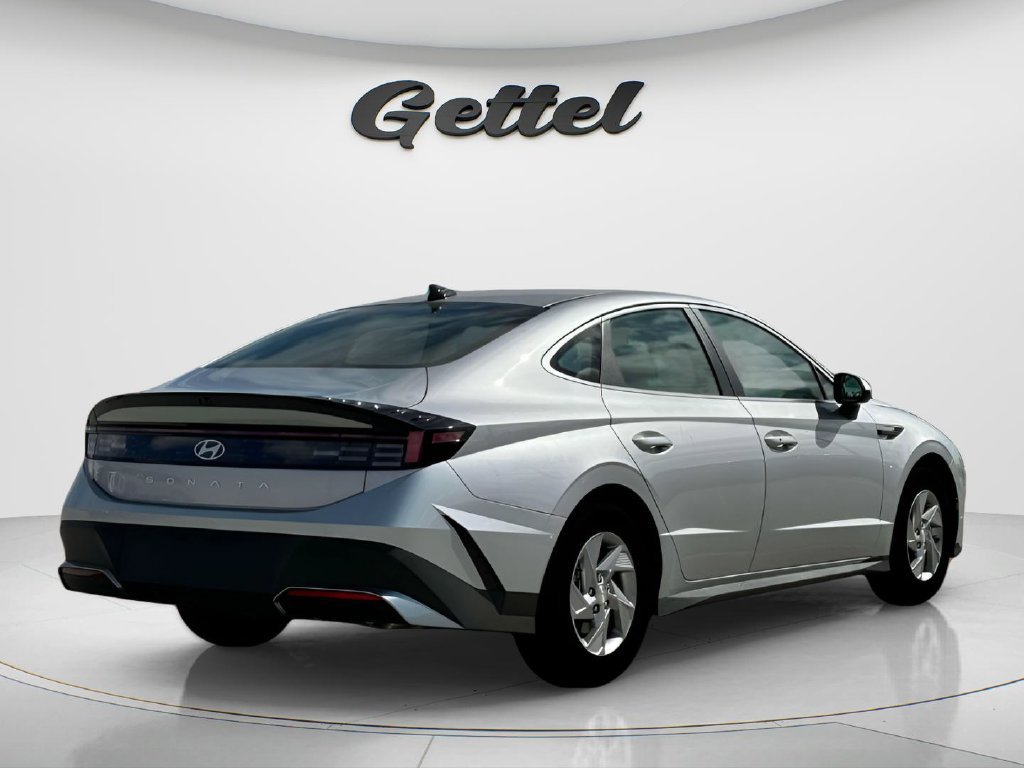 Certified 2025 Hyundai Sonata SE FWD image 7