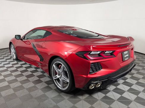 Used 2022 Chevrolet Corvette Stingray Preferred Cpe w/ Z51 Performance Package RWD image 3