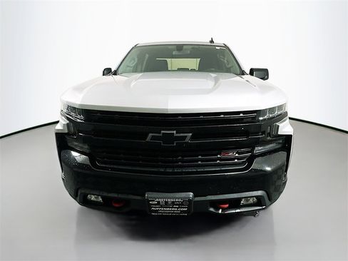 Used 2019 Chevrolet Silverado 1500 LT Trail Boss w/ Convenience Package image 2