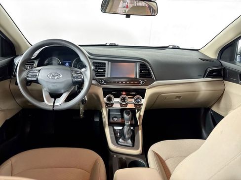 Used 2019 Hyundai Elantra SEL image 12