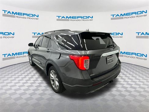 Used 2020 Ford Explorer XLT w/ Equipment Group 202A image 3