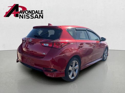 Used 2018 Toyota Corolla iM w/ Carpet Mat Package (TMS) FWD image 4