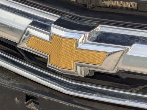 Used 2023 Chevrolet Malibu LT FWD image 5