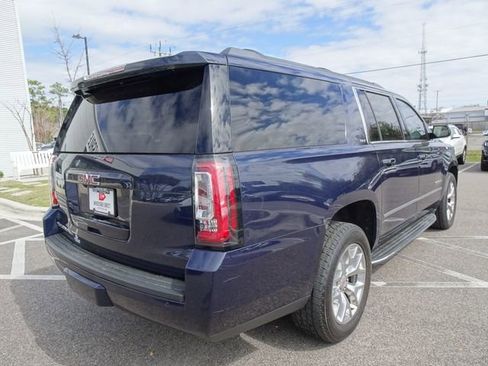 Used 2017 GMC Yukon XL SLT w/ Open Road Package image 4