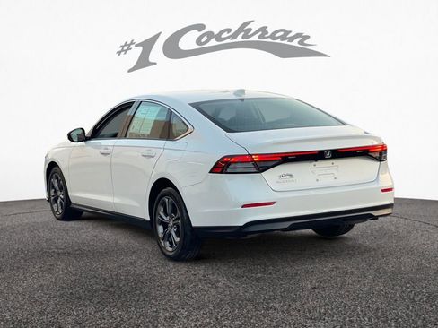 Used 2023 Honda Accord EX image 5