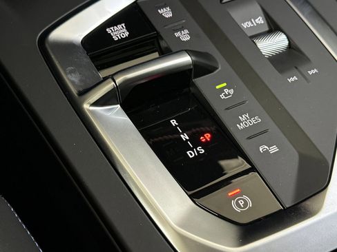 Used 2026 BMW 228i w/ Technology Package image 20