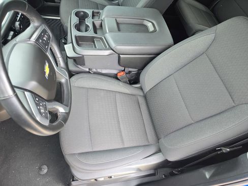 Used 2025 Chevrolet Silverado 1500 LT AWD/4WD image 15