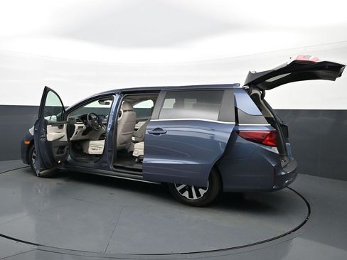 Used 2026 Honda Odyssey EX-L image 43