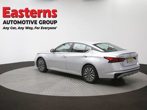 Used 2024 Nissan Altima 2.5 SV FWD image 63
