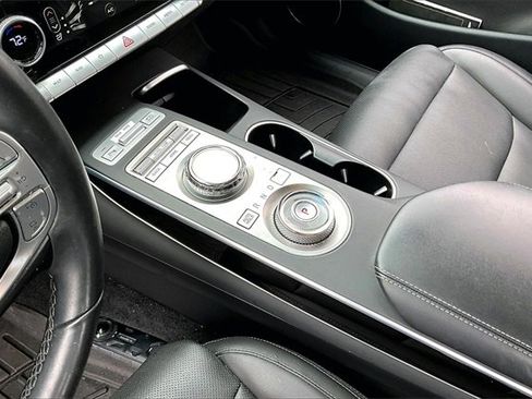 Used 2023 Genesis GV70 2.5T image 18