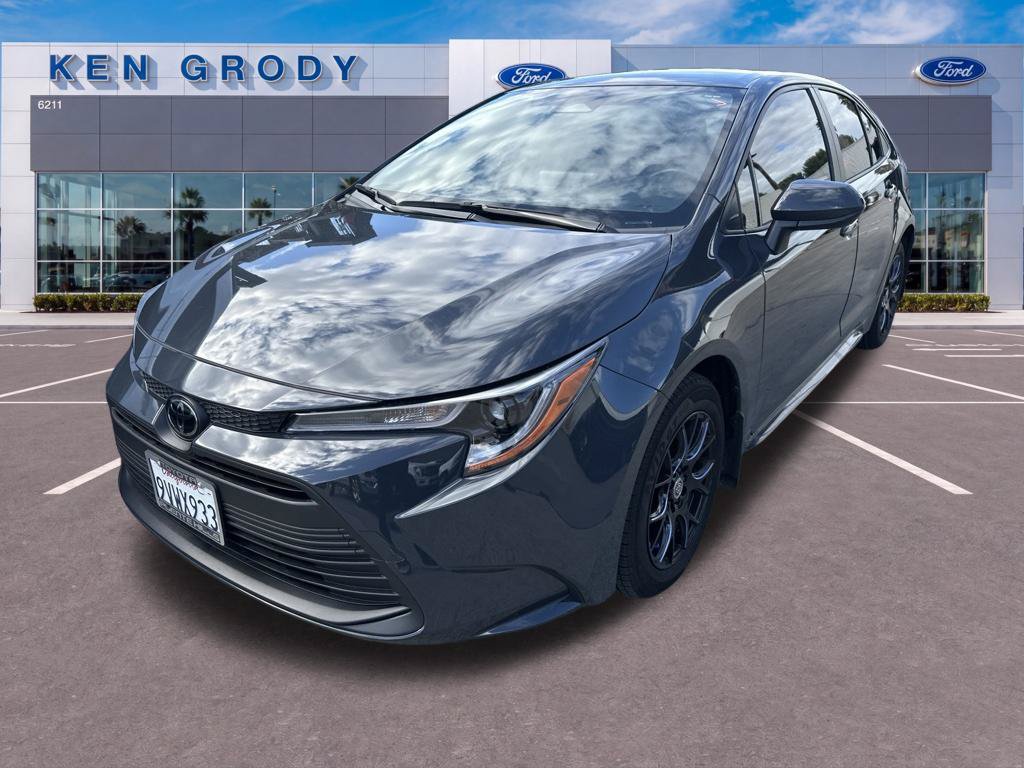 Used 2026 Toyota Corolla LE FWD image 4