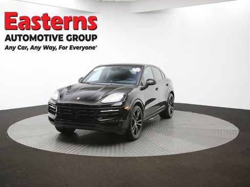 Used 2024 Porsche Cayenne Coupe w/ Premium Package Plus image 55