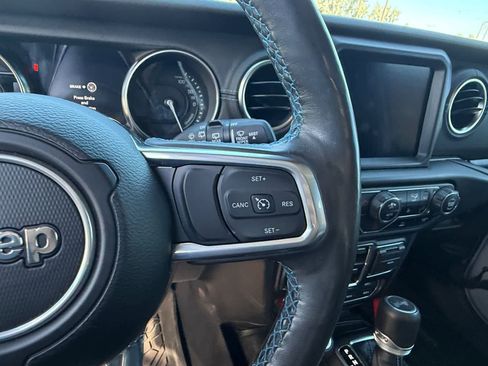 Used 2023 Jeep Wrangler Rubicon w/ Cold Weather Group image 19