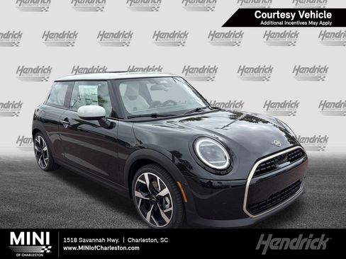 Used 2026 MINI Cooper 2-Door Hardtop image 1