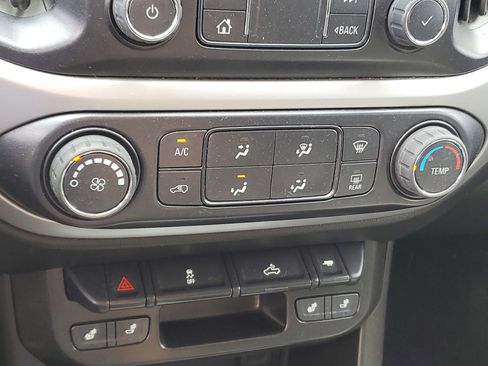 Used 2022 Chevrolet Colorado LT w/ Trail Boss Package image 20