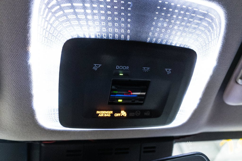 Certified 2025 Toyota Prius XLE FWD image 28