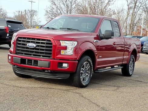 Used 2015 Ford F150 XLT w/ Equipment Group 302A Luxury image 3